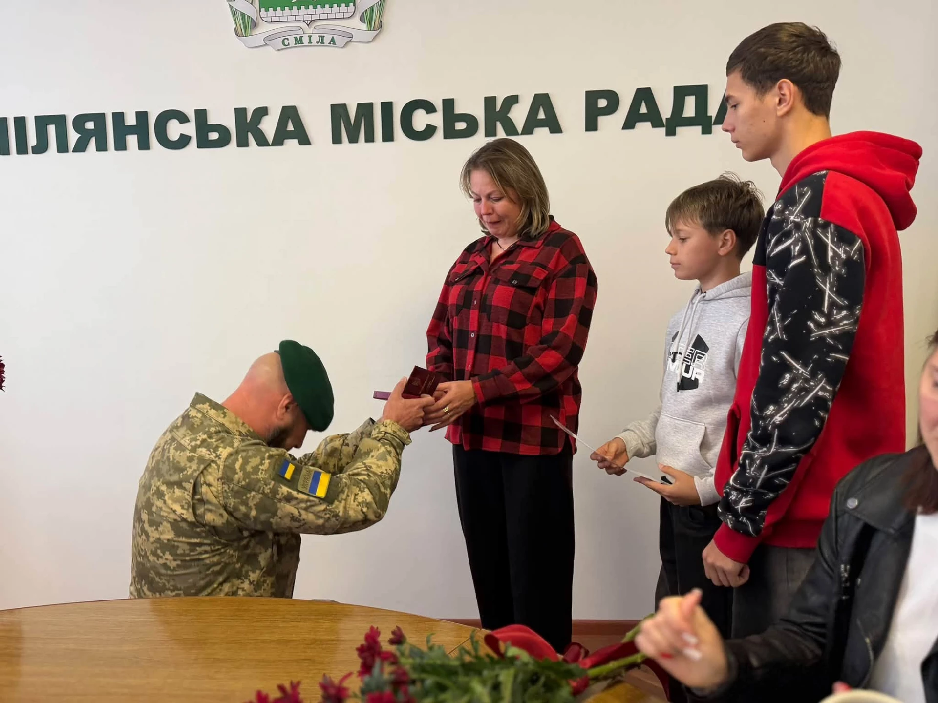 У Смілі сім’ям загиблих прикордонників передали нагороди воїнів