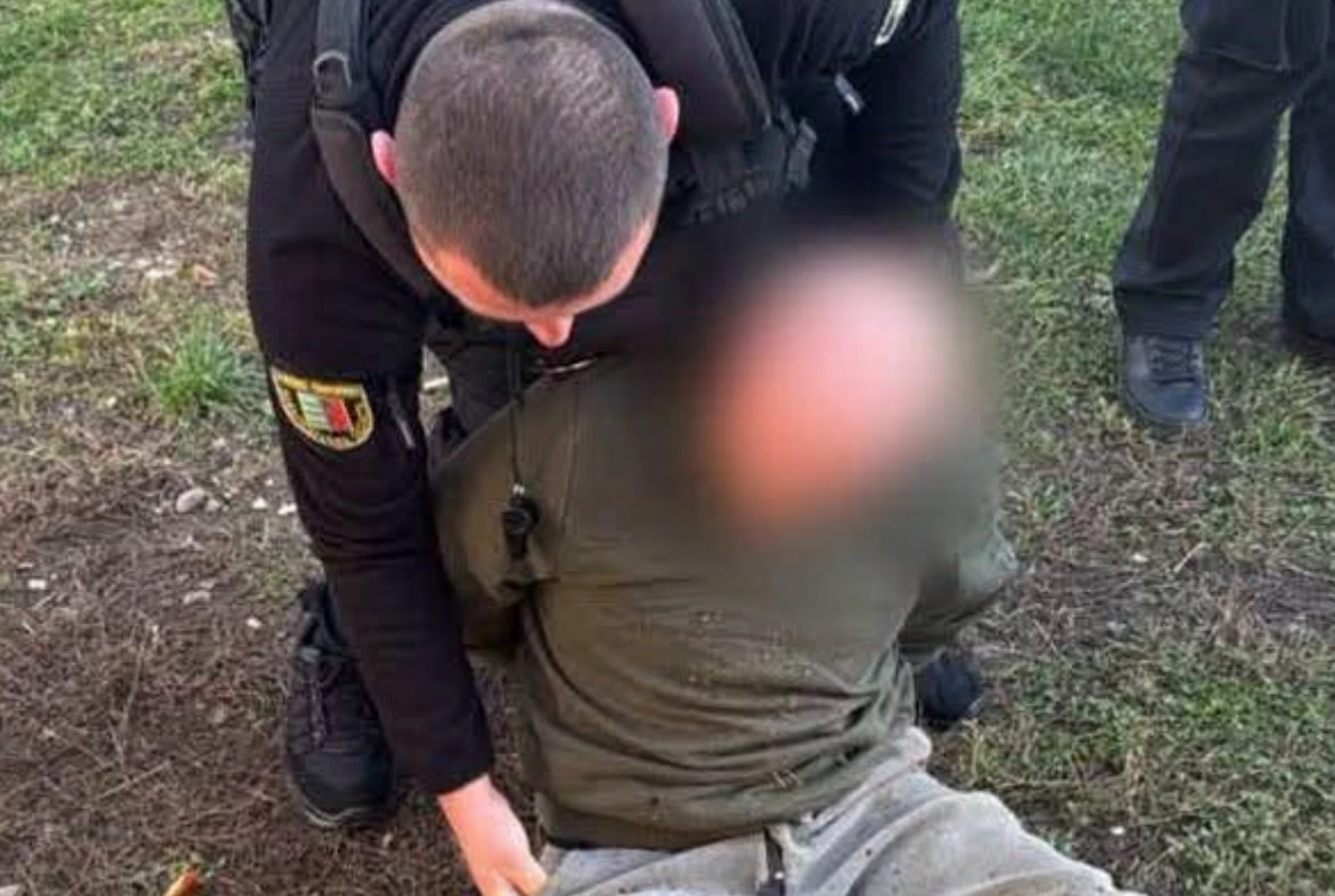 Йшов по селі і стріляв у людей: священник вбив двох чоловіків на Закарпатті
