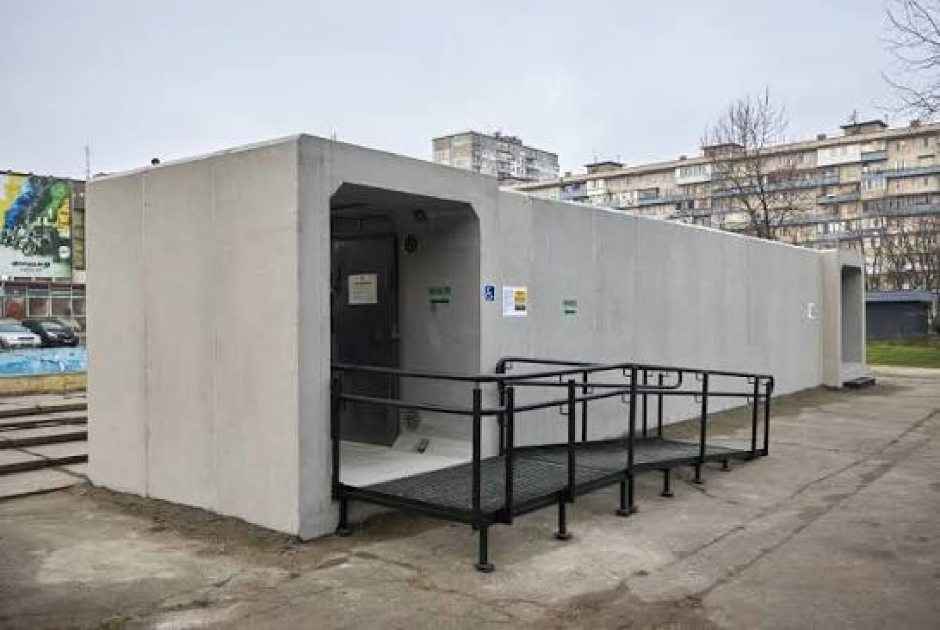 Укрзалізниця вже встановила в Києві та області 33 мобільні укриття