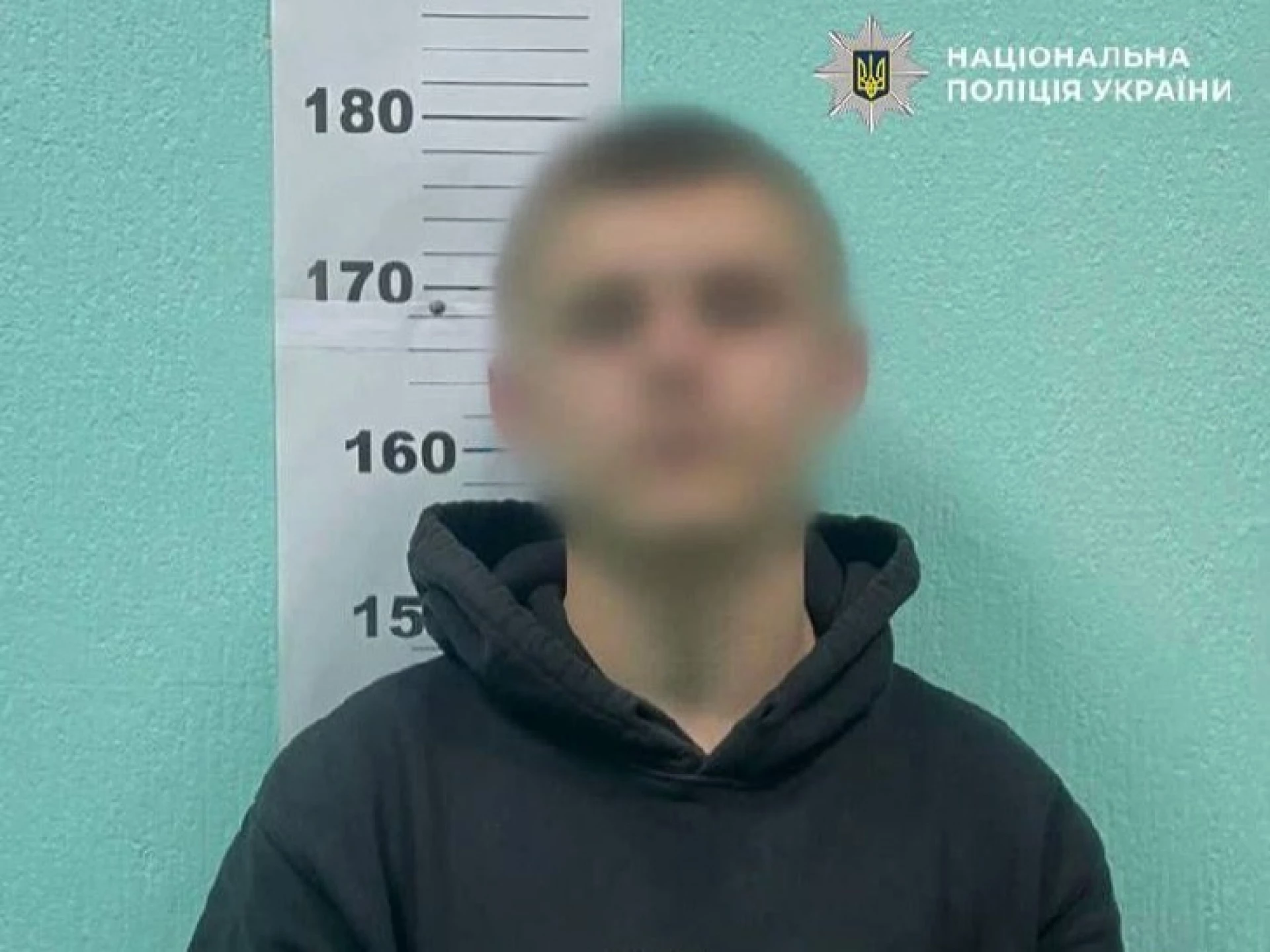 У столичному метро чоловік розпилив газовий балончик в обличчя пенсіонера