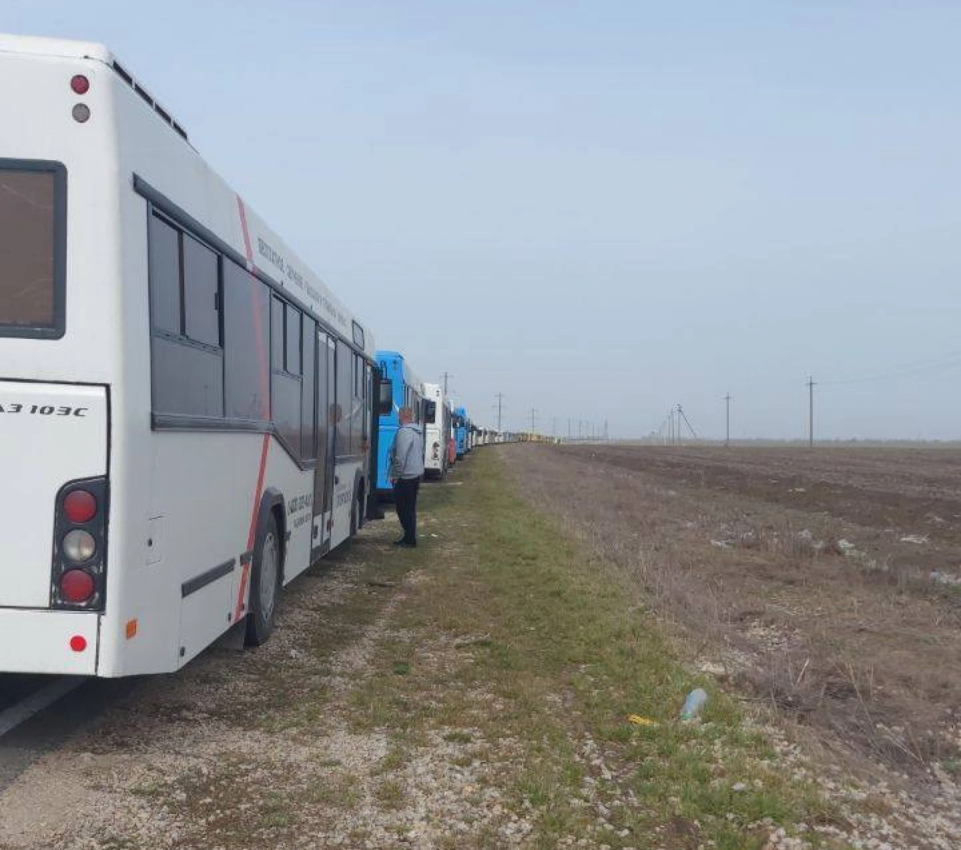 Понад 2 тисячі евакуйованих українців з Маріуполя везуть на Запоріжжя