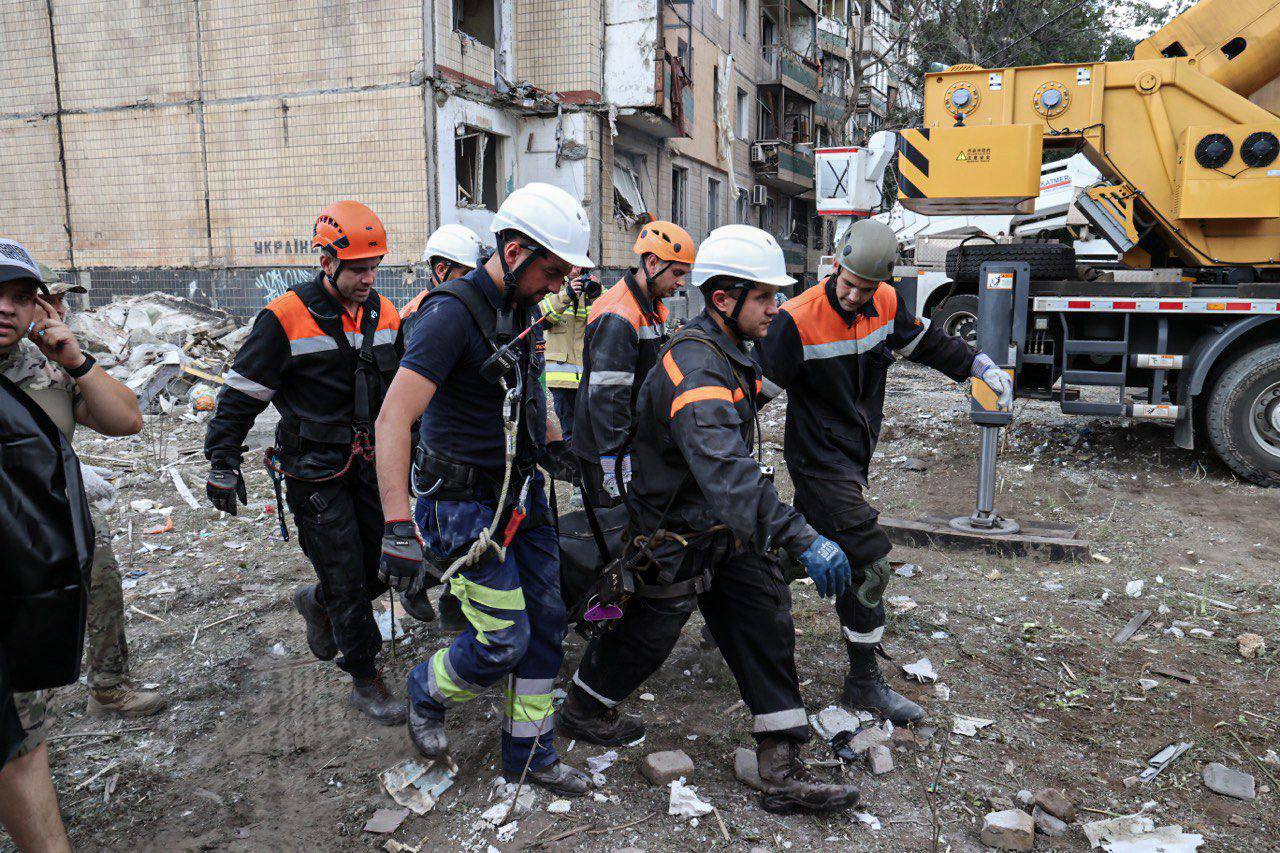 У Кривому Розі завершили пошуково-рятувальну операцію – 6 загиблих, 75 поранених