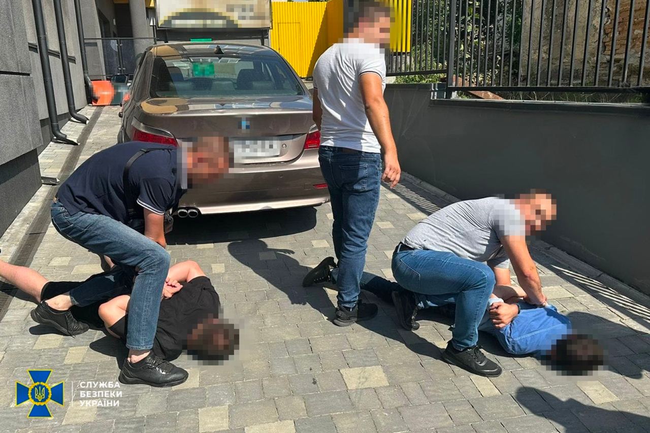 На Тернопільщині депутат «допомагав» співробітникам військкомату уникнути ротації на передову