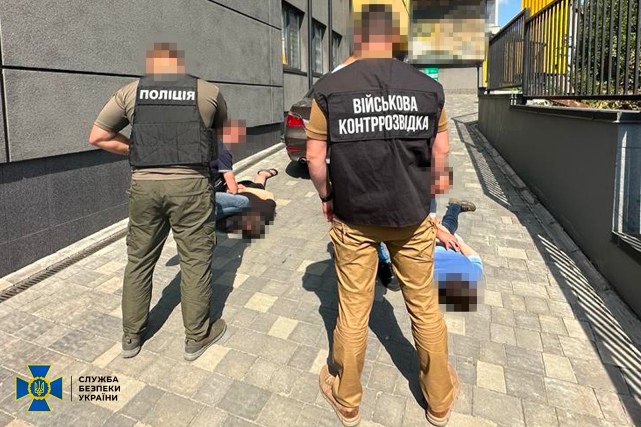 На Тернопільщині депутат «допомагав» співробітникам військкомату уникнути ротації на передову - фото 2