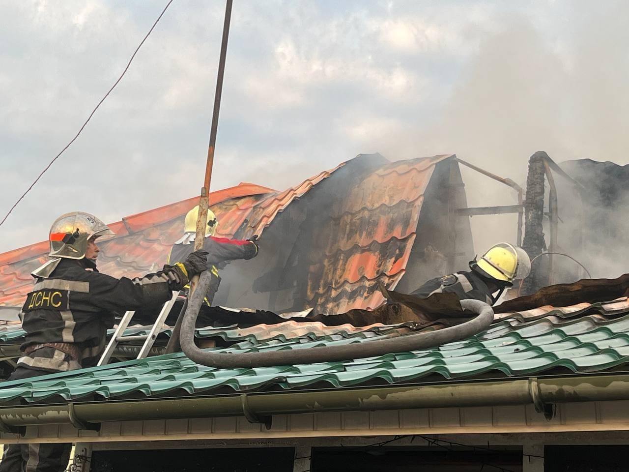 У Києві через падіння уламків загинули двоє охоронців - фото 2