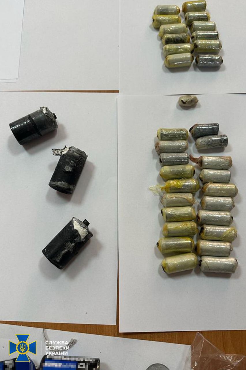 В Україні затримали наркоторгівця, що перевозив у шлунку кокаїн на 3,5 млн грн - фото 2