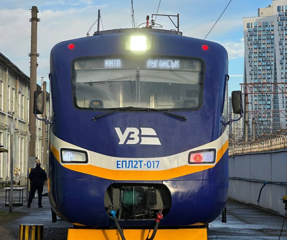 «Укрзалізниця» відремонтувала електропоїзд, створений 2006-го року в Луганську