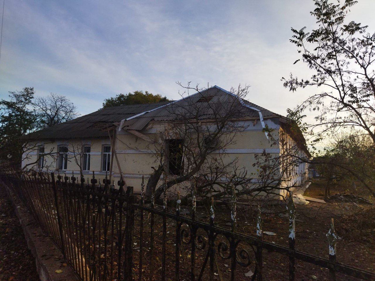 40 прильотів зафіксували у селі на Херсонщині: загинула жінка