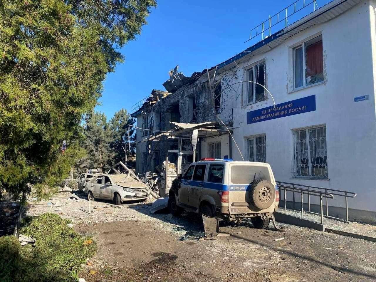 ЗСУ вдарили по будівлі, де проходила нарада росіян: є загиблі - фото 4