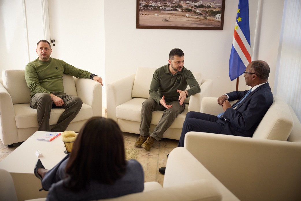 Зеленський вирушив із візитом до Аргентини, де має відбутися інавгурація новообраного президента