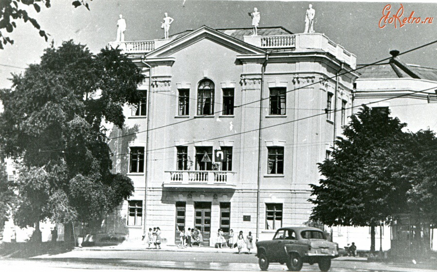 Як за понад століття змінилась вінницька школа, де викладав Леонтович. Фото - фото 3