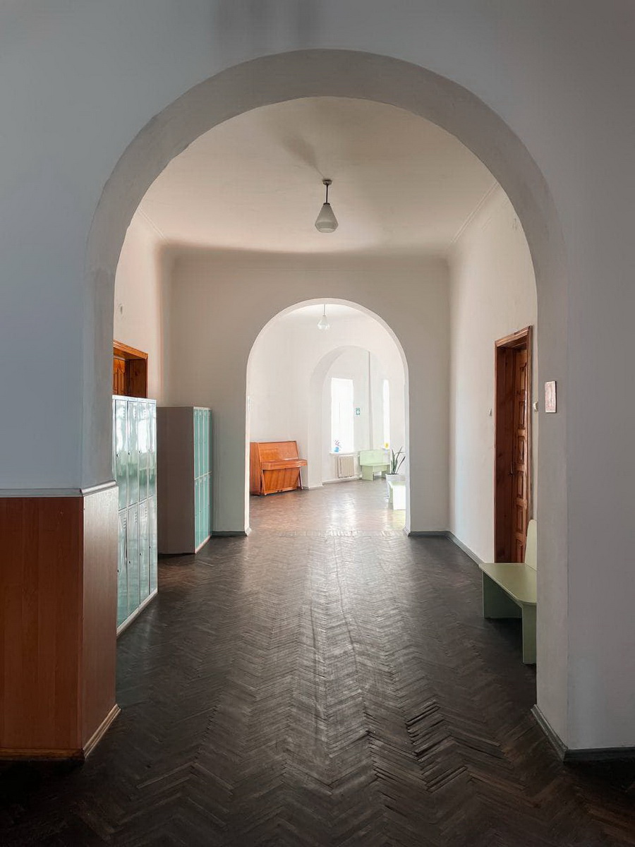 Як за понад століття змінилась вінницька школа, де викладав Леонтович. Фото - фото 6