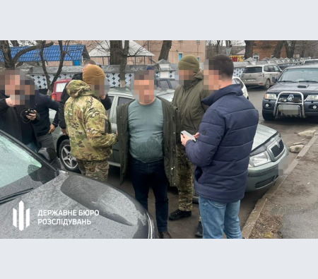 ДБР затримало на хабарі керівника окружної прокуратури на Винниччині