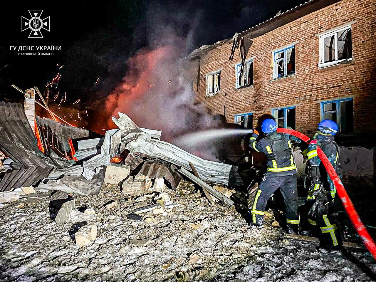 На Харківщині дрони зруйнували кафе, горіла будівля моргу