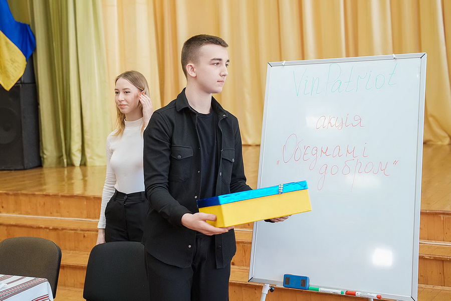 Для бригади з Вінниччини школярі зібрали майже 100 тис грн