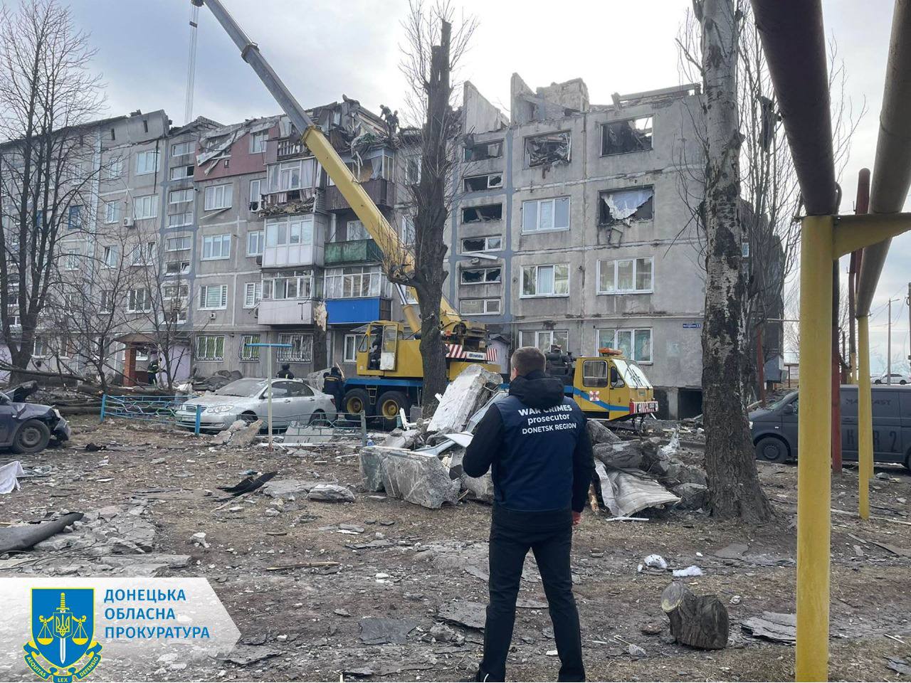 Росіяни вдарили гібридною ракетою по Мирнограду: загинули люди