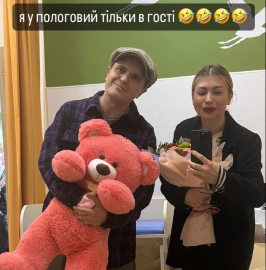 Лілію Ребрик з новонародженою донькою виписали з пологового - фото 3