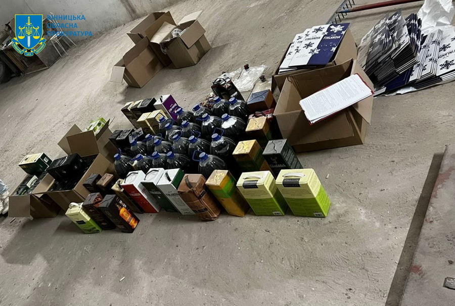 На Вінниччині група осіб незаконно виготовляла алкоголь і збувала його через інтернет по всій Україні - фото 2