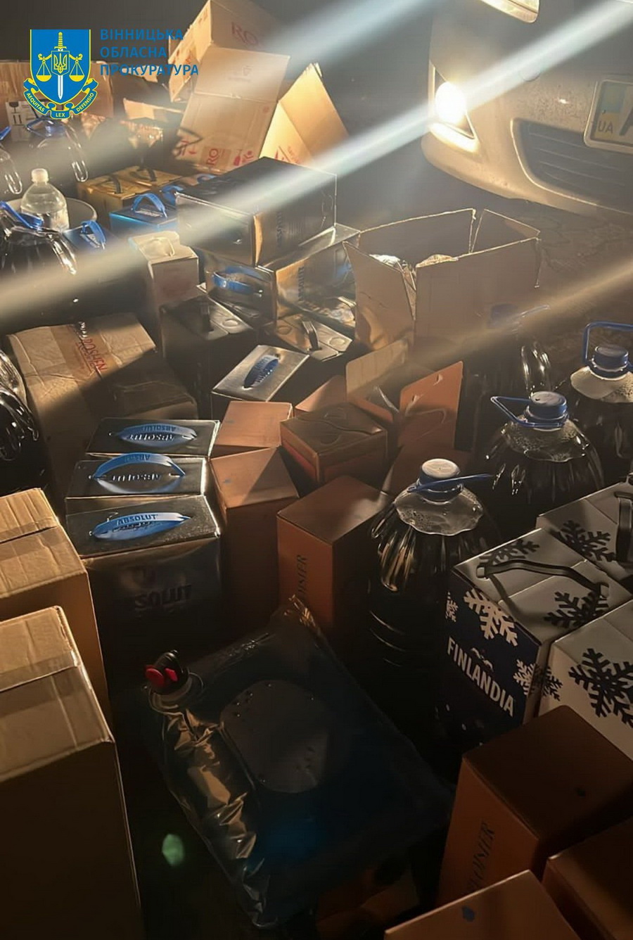 На Вінниччині група осіб незаконно виготовляла алкоголь і збувала його через інтернет по всій Україні - фото 5