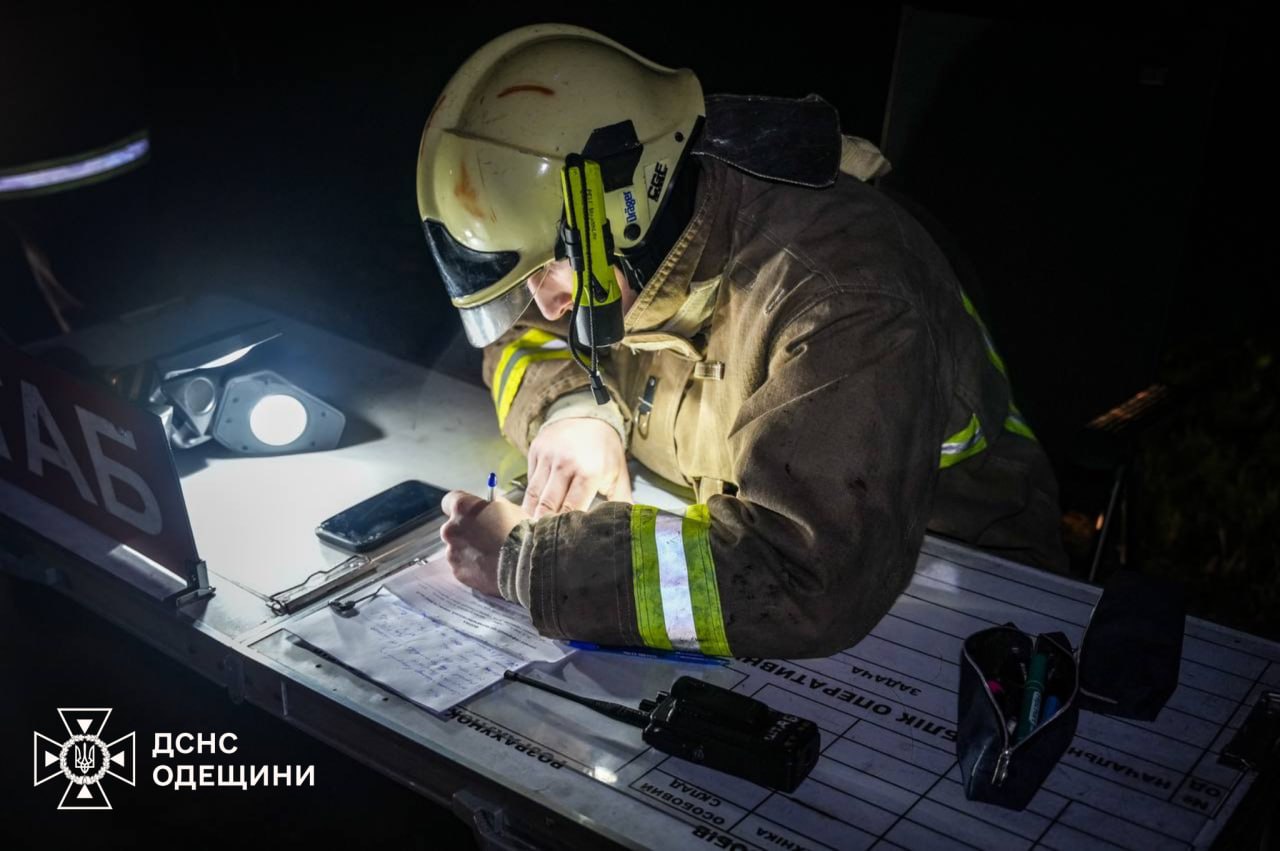 Обстріл Одеси: поранення отримали 4 дітей і 5 дорослих. Фото - фото 10