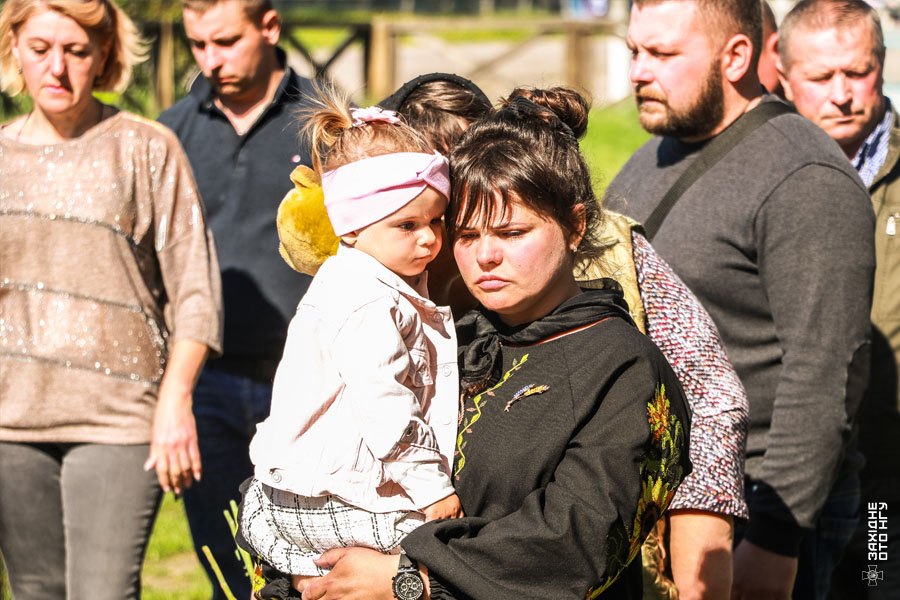 На Вінниччині відкрили меморіальну дошку в пам'ять про героя бригади «Червона Калина»