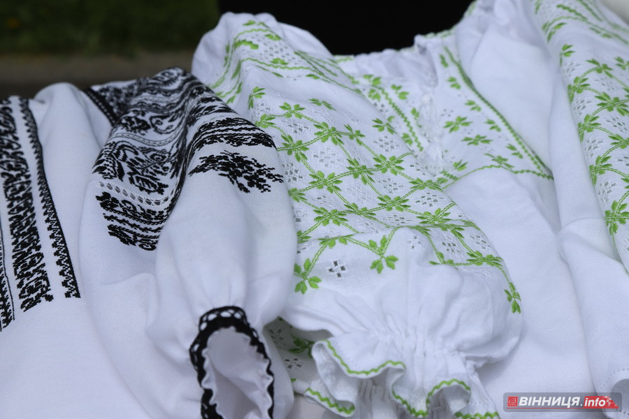 Вінничанка розповіла про різницю між вишиванкою та традиційною вишитою сорочкою - фото 3