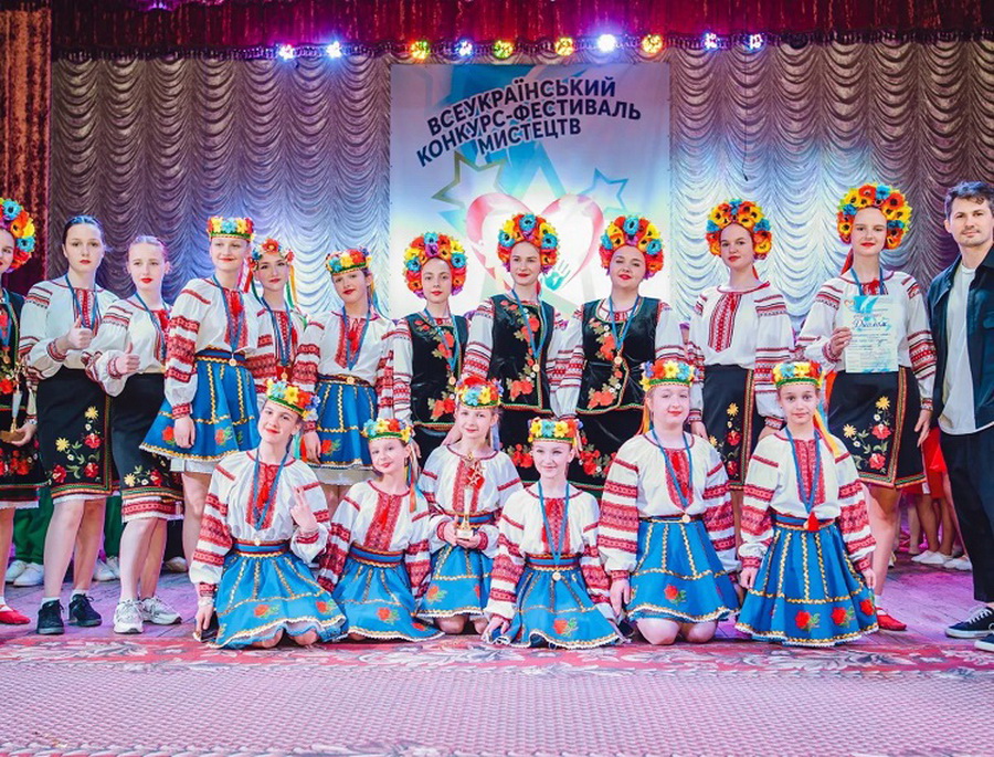 У Калинівці провели мистецький фестиваль та зібрали кошти для військових