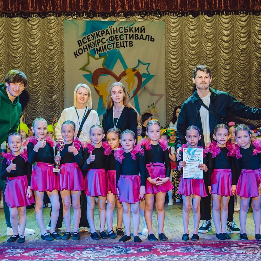 У Калинівці провели мистецький фестиваль та зібрали кошти для військових - фото 5