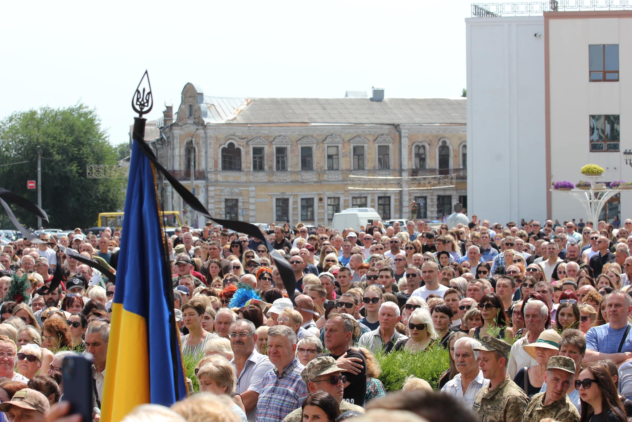 В Умані попрощалися із загиблим на війні ексмером Олександром Цебрієм - фото 4