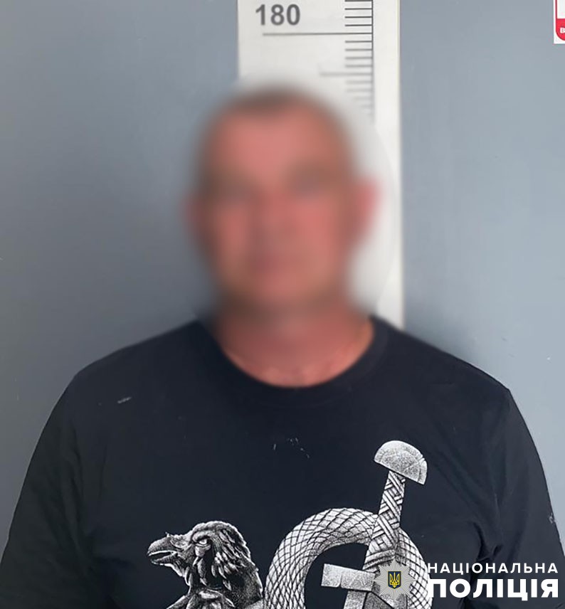 В столиці чоловік облаштував склад боєприпасів в квартирі та гаражах - фото 3