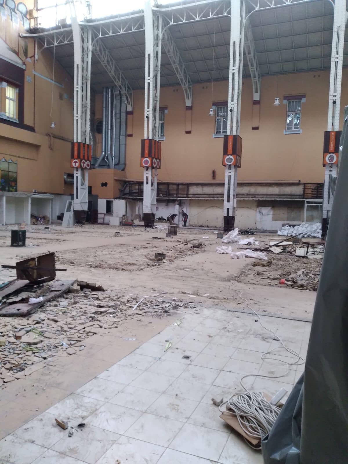 В КМВА дали пояснення, що відбувається на Бессарабському ринку столиці - фото 2