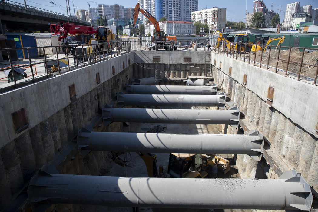 Мер Києва показав, як триває завершальний етап робіт на перегоні між станціями метро «Деміївська» – «Либідська»