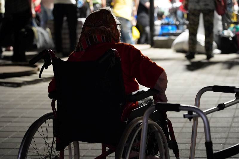 Евакуаційний потяг із Донеччини зустріли на Черкащині - фото 3