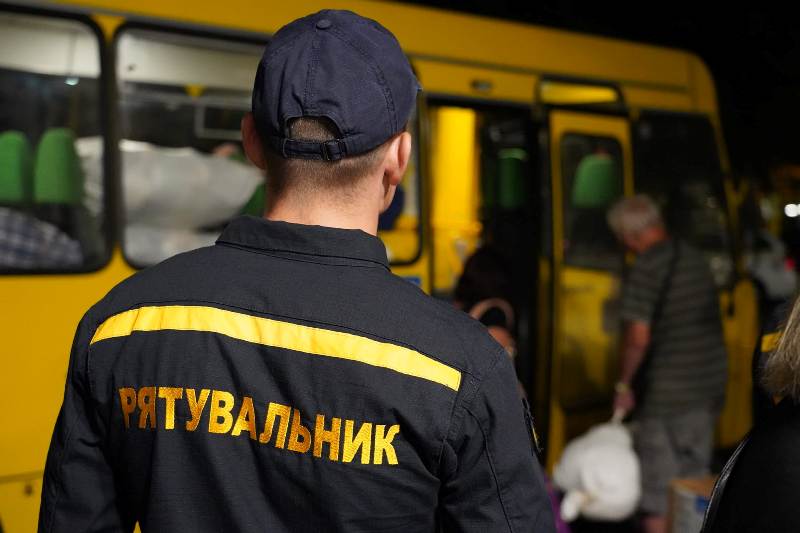 Евакуаційний потяг із Донеччини зустріли на Черкащині - фото 5