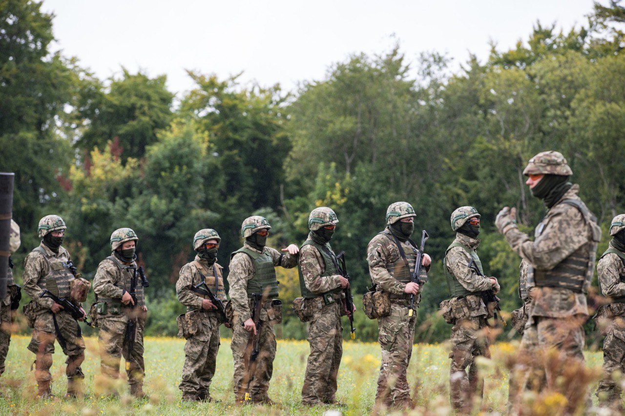 Показали, як в Англії тренують українських новобранців. Фото
