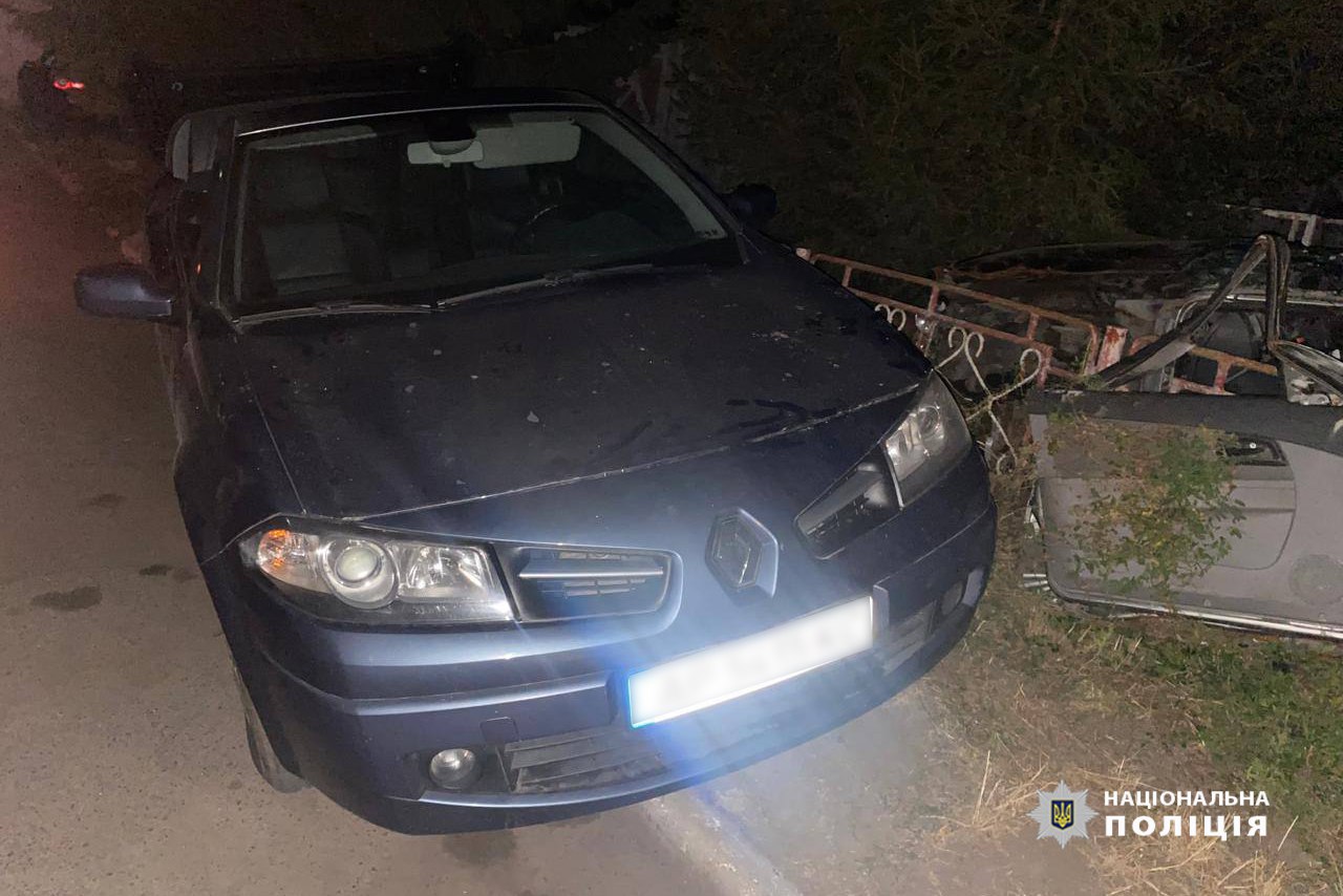 У Смілі водійка Renault ледь не збила 3-річну дитину