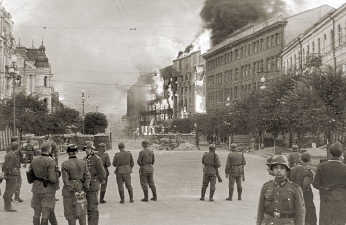 В Києві сьогодні згадують жертв теракту на Хрещатику - фото 7
