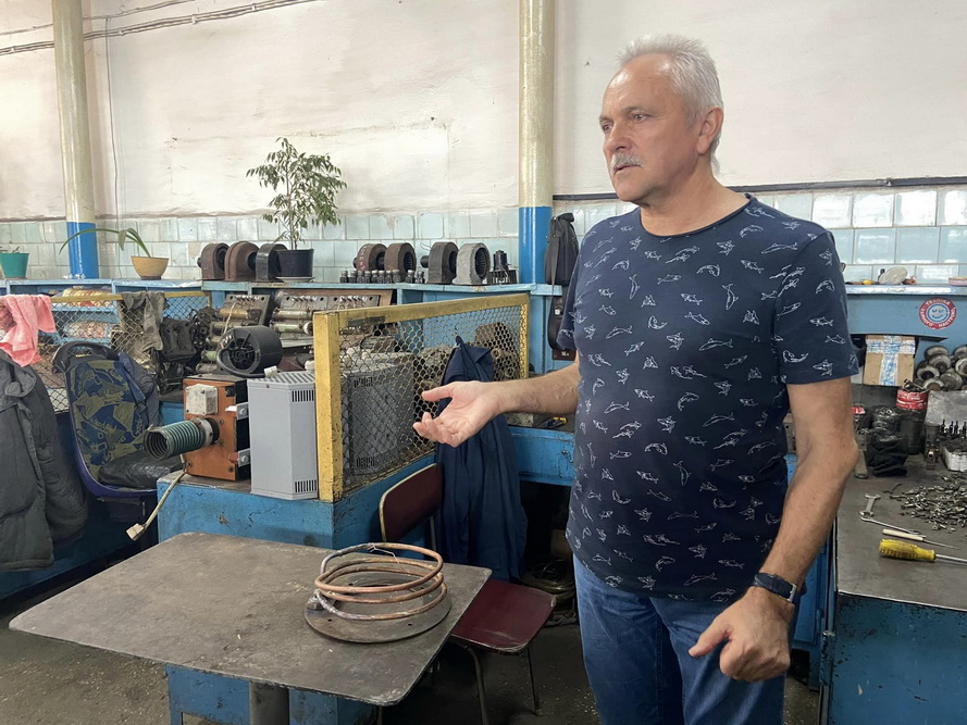 На вулиці Вінниці щодня виходить 115 тролейбусів: як їх обслуговують і ремонтують у депо - фото 2