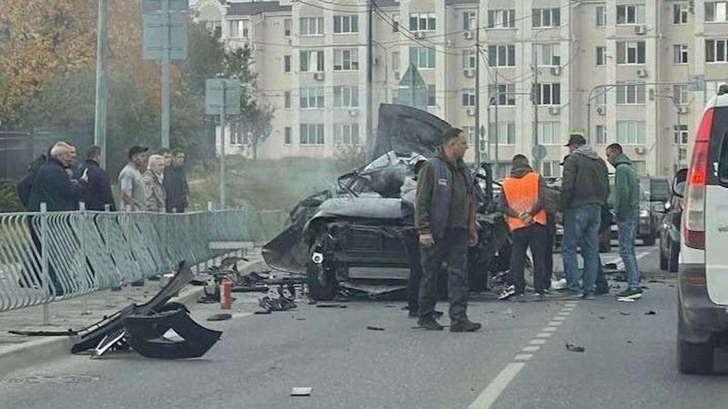 У Севастополі підірвали машину з керівником штабу ракетних кораблів Чорноморського флоту РФ