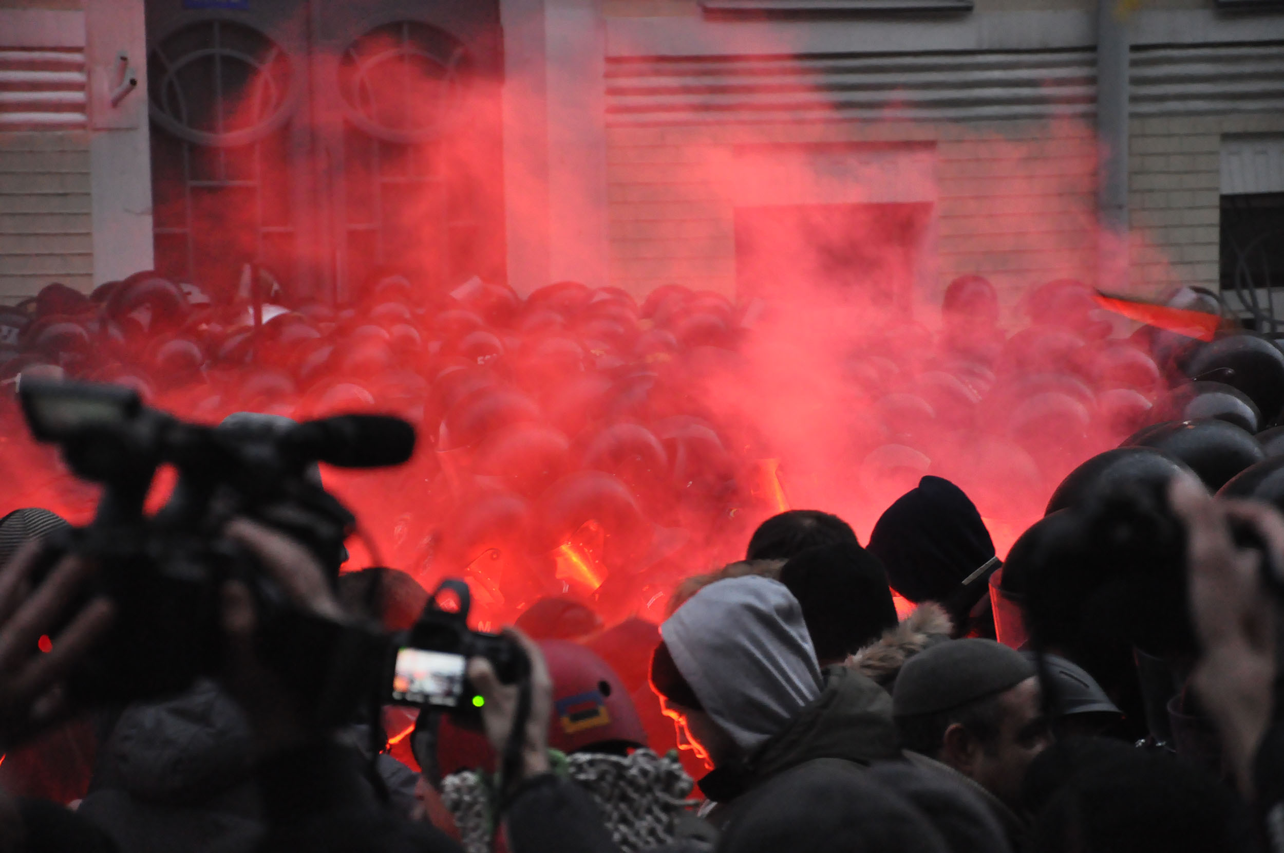 Україна відзначає 20-ту річницю Помаранчевої революції та 11-ту річницю Євромайдану