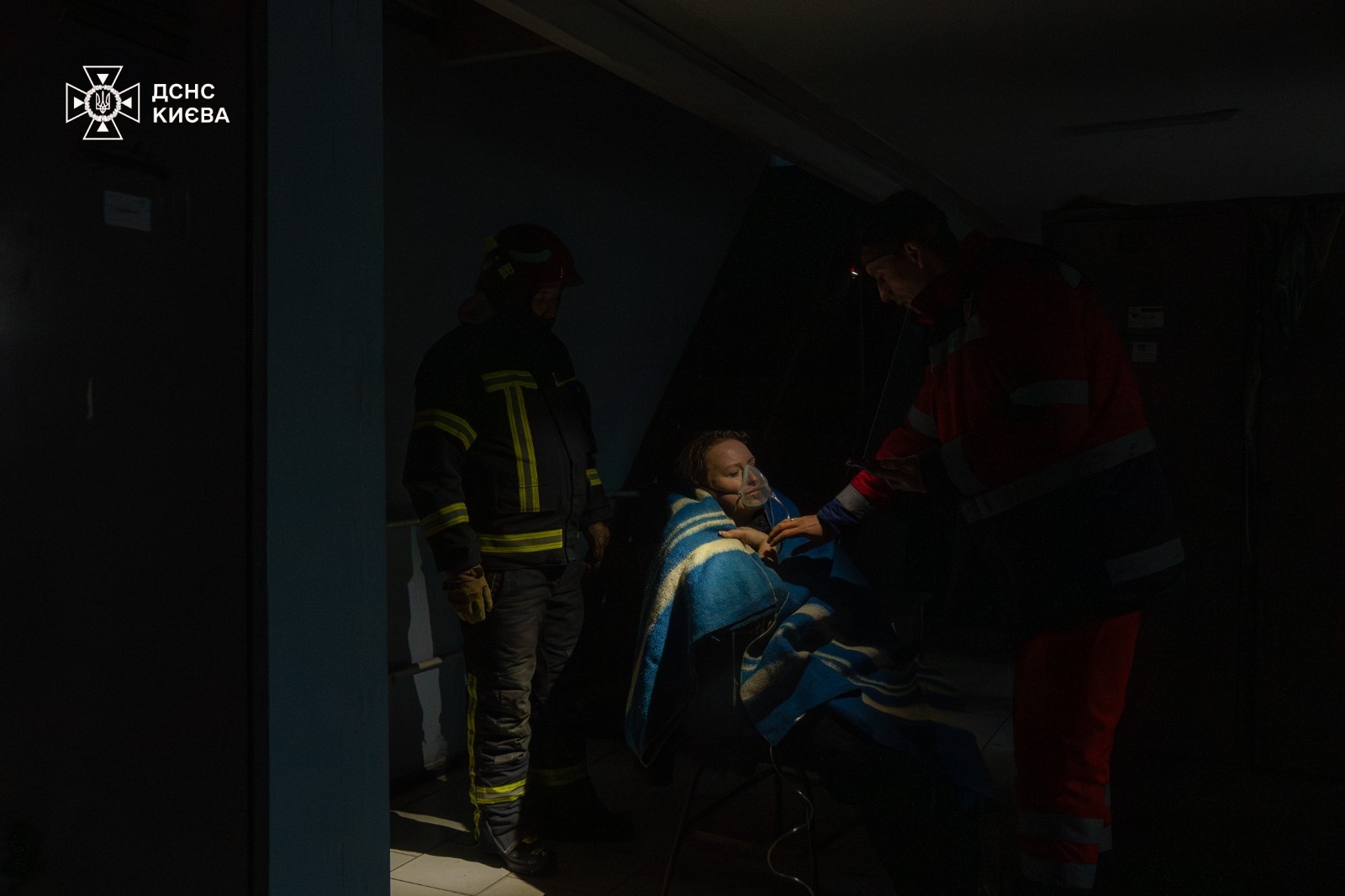 В столиці горіла офісна будівля. Постраждала одна людина - фото 2
