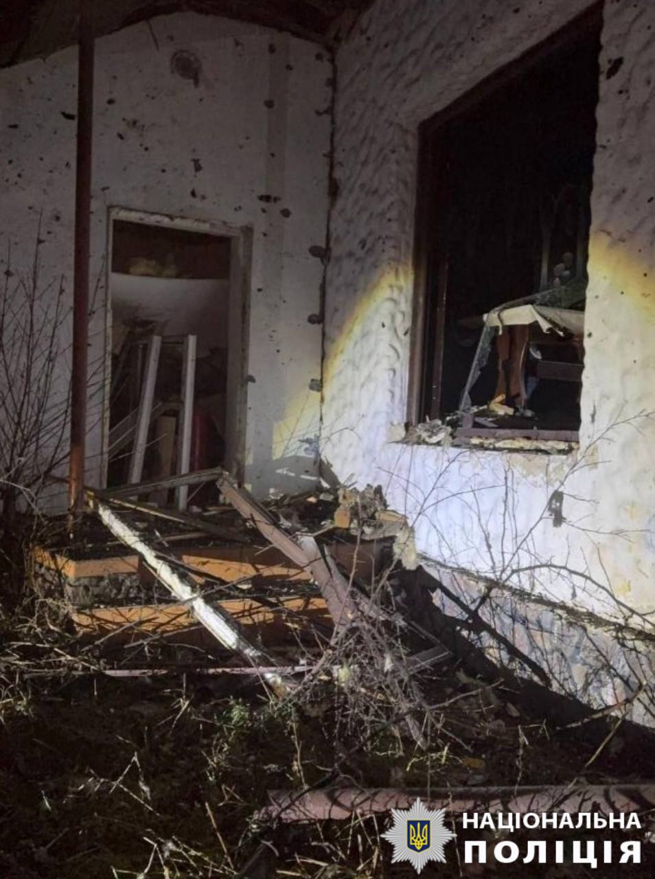 Ворожа атака на Київщину у Різдвяну ніч: пошкоджено будинки та вантажні автомобілі