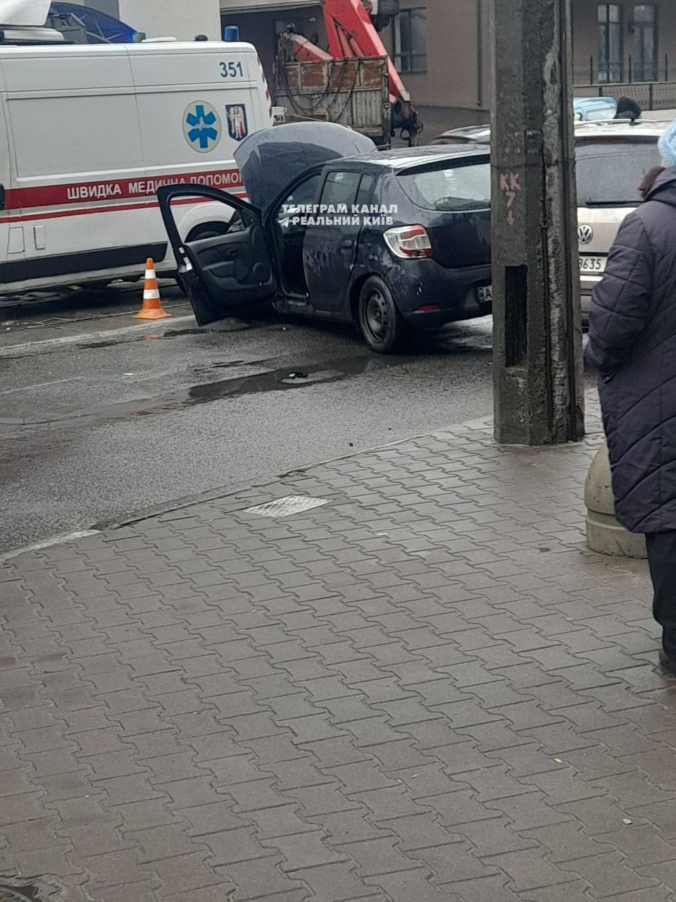 Через ДТП на Глибочицькій утворився серйозний затор - фото 2