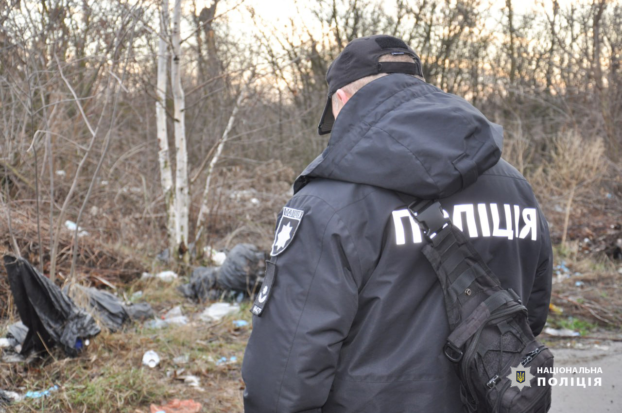 На Черкащині жінка народила дитину, запхала малюка у пакет та викинула у сміттєвий бак - фото 4