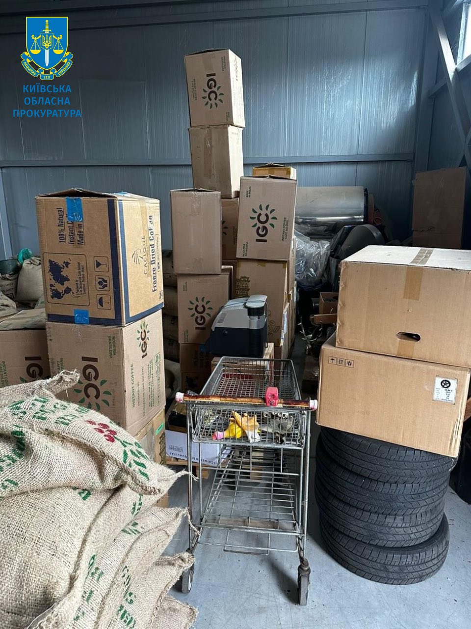 На Київщині виявили підпільний цех, де виробляли каву від «світових брендів» - фото 2