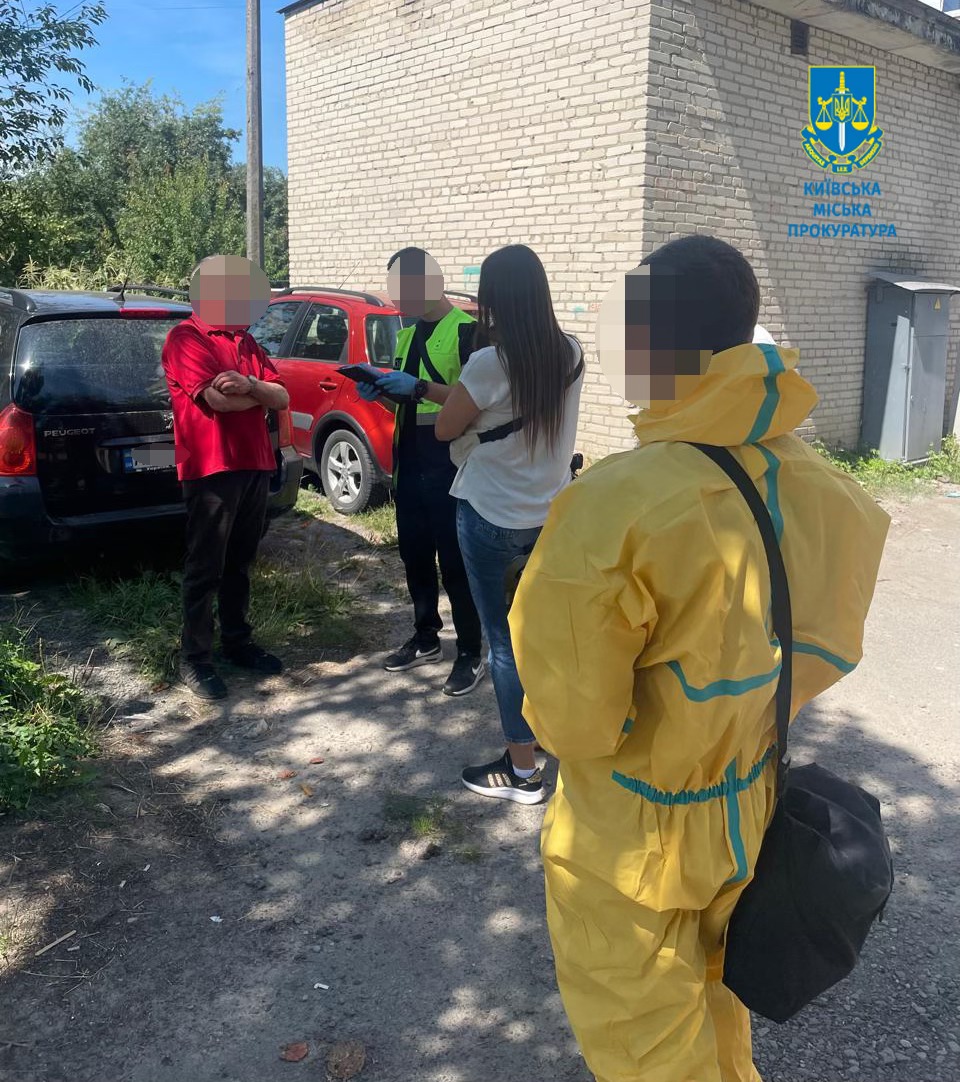 У Києві судитимуть чоловіка, який роками приховував смертельний план отруєння цивільної дружини