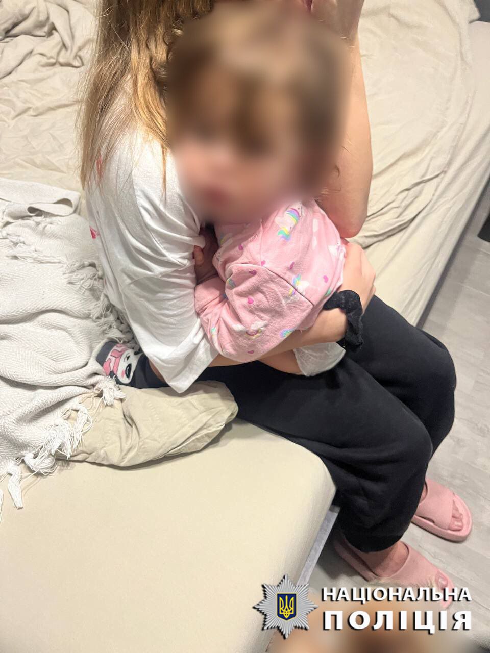Викрали однорічну дитину за вигадані борги: поліція Київщини затримала зловмисників
