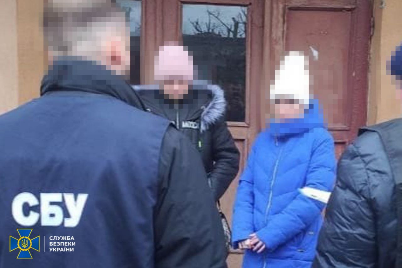 Затримали жінок і неповнолітніх хлопців, які виконували завдання РФ на Дніпропетровщині, у Рівному та Шепетівці
