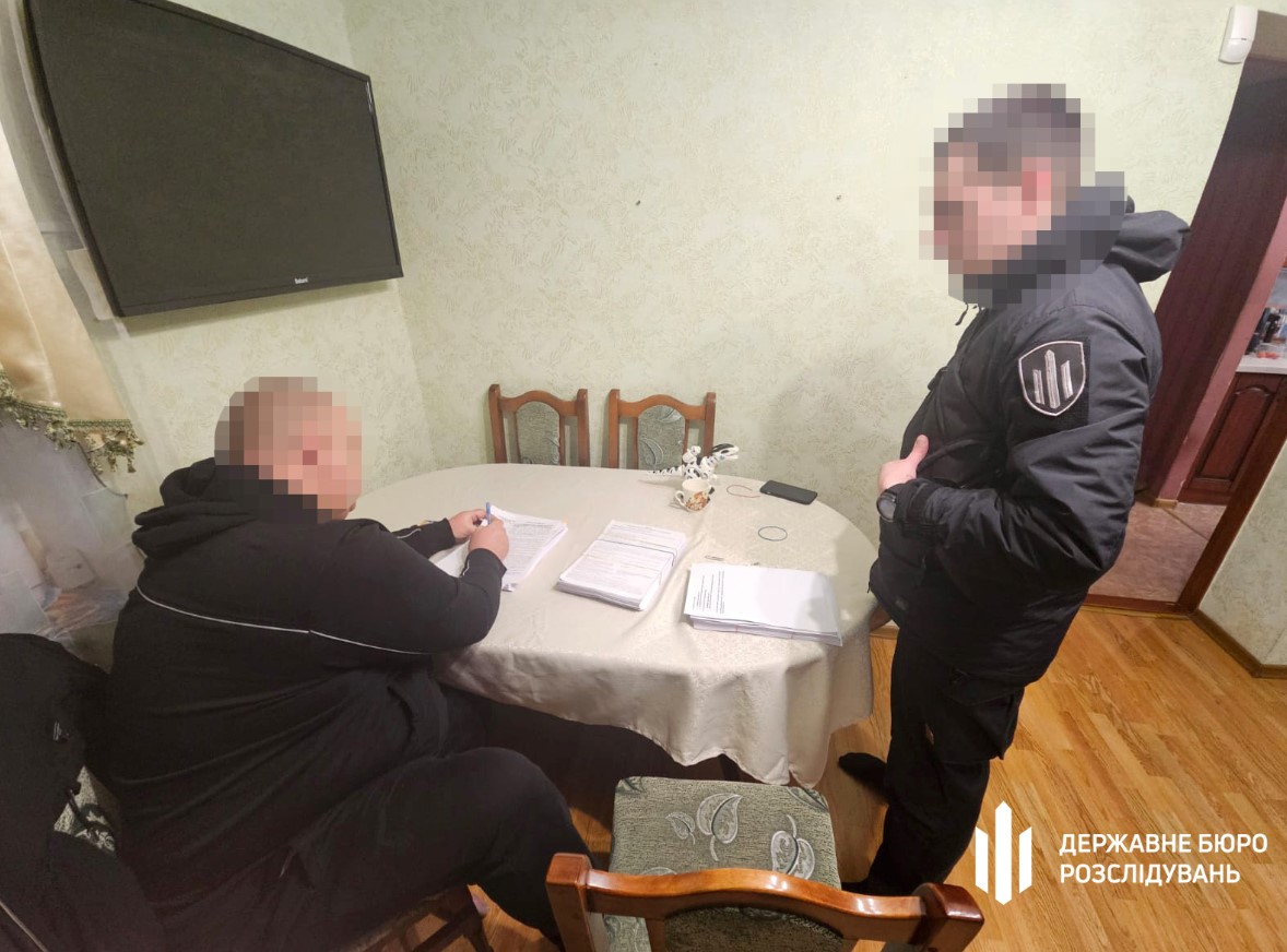Посадовців підозрюють у крадіжці понад 101 млн грн під час закупівель для військових - фото 2