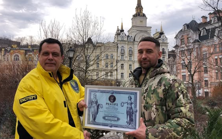 Де зараз морпіх з Черкащини, якому приписують легендарну фразу про «русскій корабль»